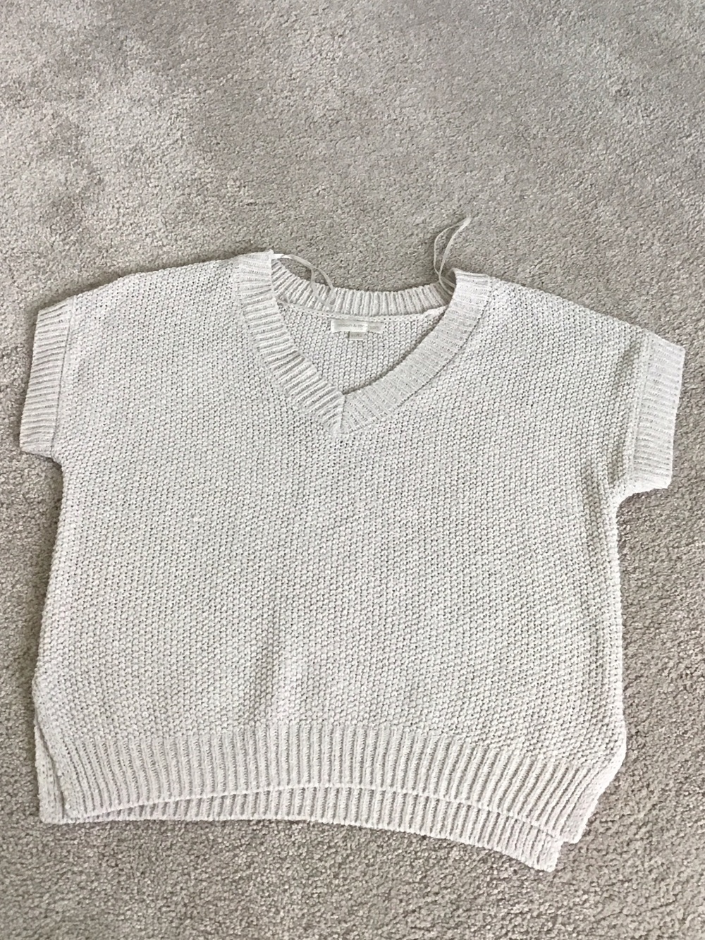 moon & madison Cream V-Neck Short-Sleeve Knit Sweater